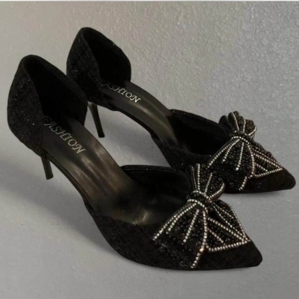 Black Embellished Bow Pointed-Toe Women’s Flats - Picture 2 of 3